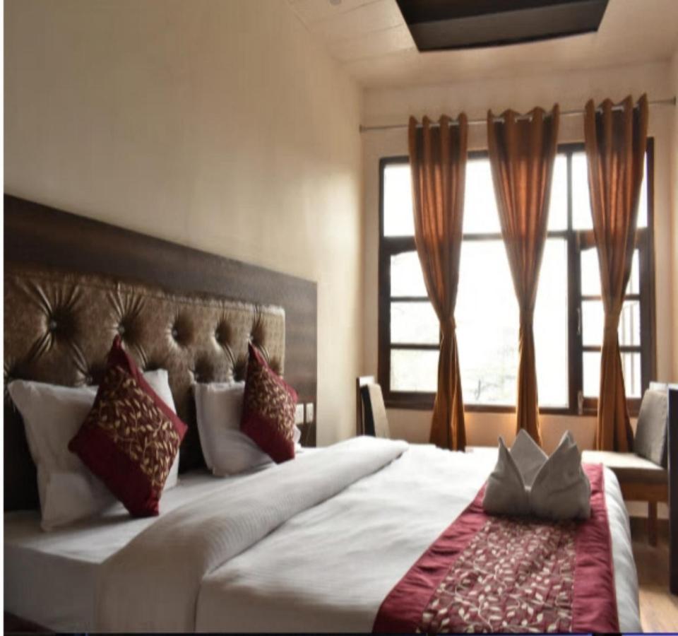 Mountain Zest-Simla Royale Near Mall Road-Free Pickup From Railway Station Simla Shimla Exterior photo