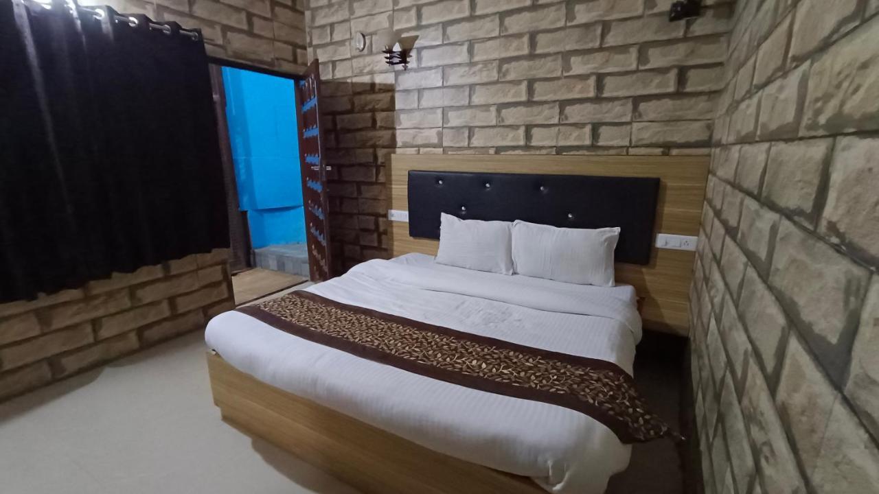 Mountain Zest-Simla Royale Near Mall Road-Free Pickup From Railway Station Simla Shimla Exterior photo