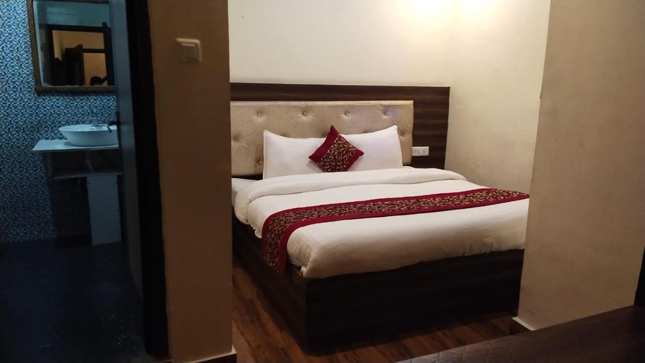Mountain Zest-Simla Royale Near Mall Road-Free Pickup From Railway Station Simla Shimla Exterior photo